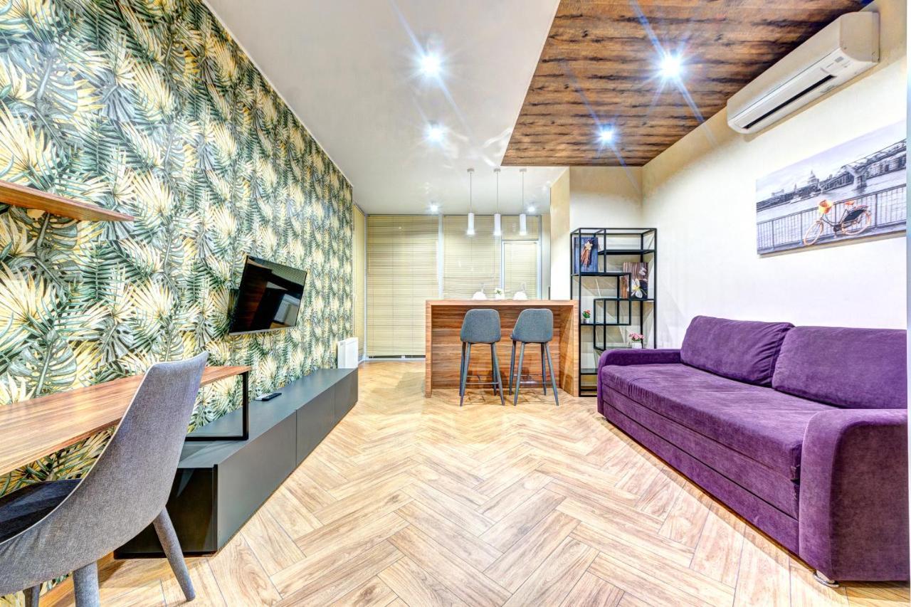 Apartment On The Street. Evgeniya Konovalets, 36B Kiev Bagian luar foto